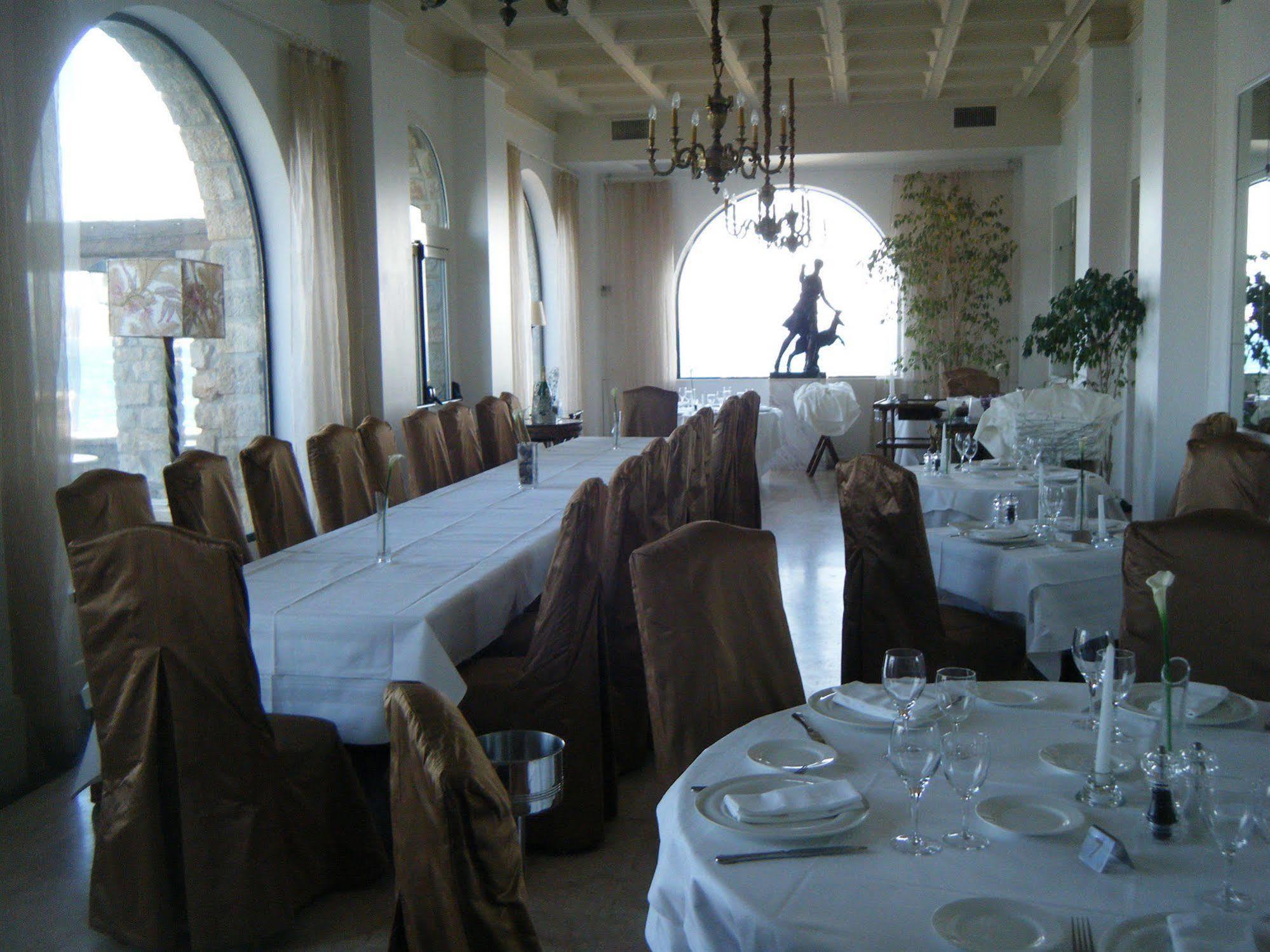 Hotel Delos - Ile De Bendor Bandol Buitenkant foto